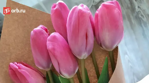 Оренбуржцы массово скупают цветы в Международный женский день