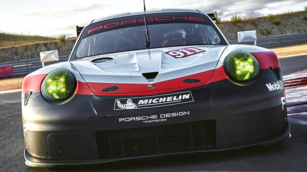 Новый Porsche 911 RSR оснастили системой предупреждения о приближающихся машинах. Фото 2