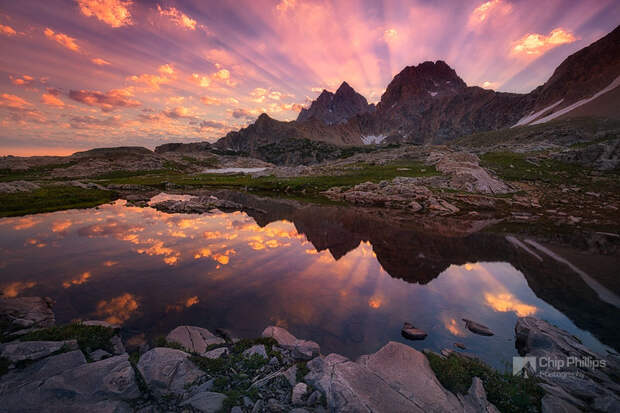 Заход солнца в национальном парке Grand Teton. (фото Chip Phillips)