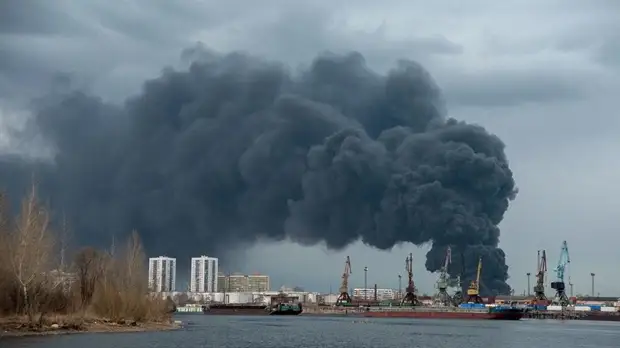 Площадь пожара на «Красмаше» возросла до 24 тысяч квадратных метров
