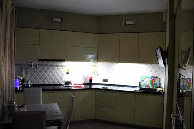 Мебель для кухни, кухонный гарнитур, подсветка на кухне