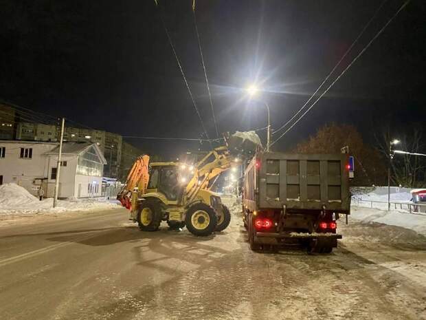 В ночь на 27 января в Рязани вывезут снег с улиц Великанова и Комбайновая