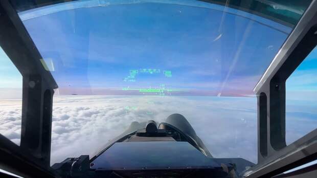 Экипаж Су-35С прикрыл авиацию, которая наносила удар по врагам в зоне СВО