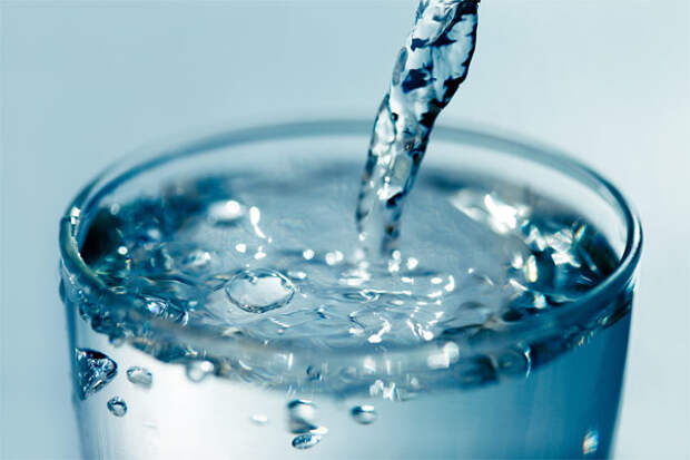 Экологически чистая питьевая вода "Лезгинка" с ионами серебра