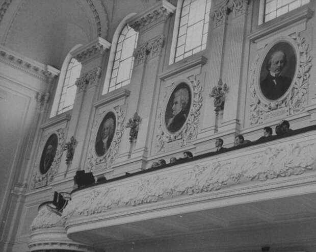 Портреты выдающихся музыкантов в Московской консерватории. СССР, 1959 год.