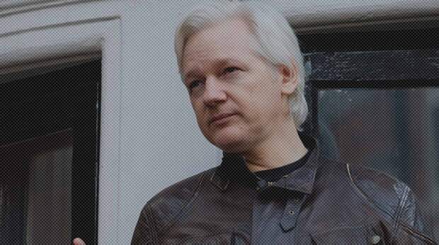 Основатель WikiLeaks Ассанж освобожден из тюрьмы в Британии и вылетел в Австралию
