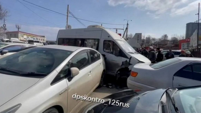 ДТП в Владивостоке / Фото: Telegram-канал dpskontrol_125rus