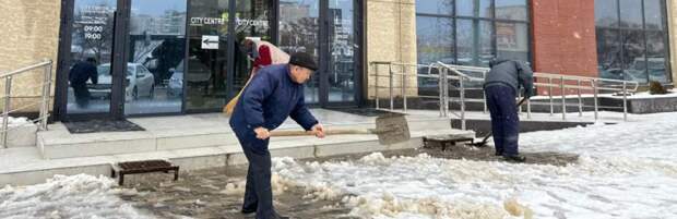 Предпринимателей и жителей Актау призвали к уборке снега