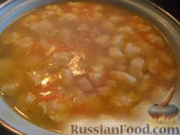 Фото к рецепту: Суп с куриной грудкой и клецками