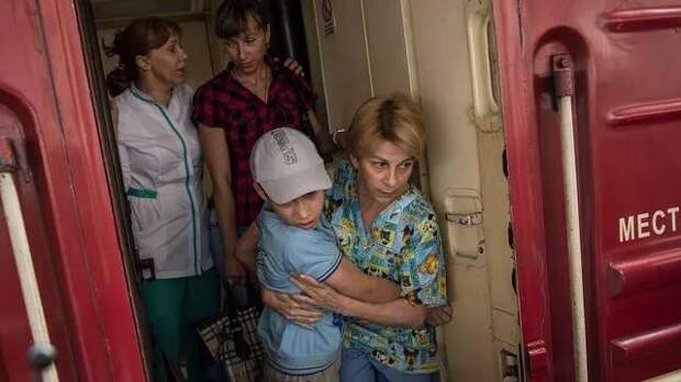 Путин вспомнил, как доктор Лиза вывозила детей из Донбасса