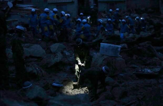 На Японию обрушились смертельные оползни Deadlylandslides20 На Японию обрушились смертельные оползни