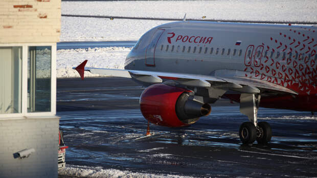 Российских туристов вывезли с оставшейся без топлива Кубы