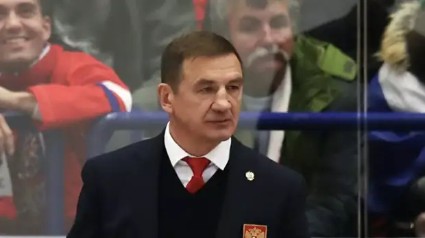 Брагин уверен, что канадского хоккеиста должны были удалить за выброс шайбы