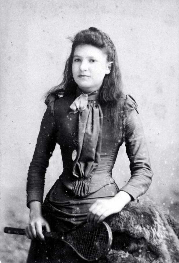 Victorian Women in the 19th Century (9).jpg