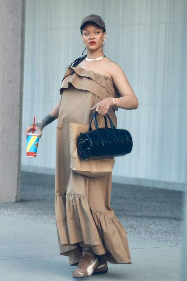 Рианна показала, как выглядит сексуальный апокалипсис Рианна показала, как выглядит сексуальный апокалипсис