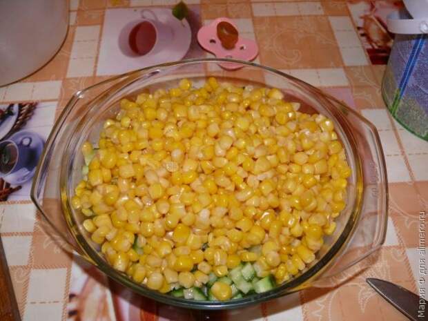 Салат с курицей, салат с авокадо Салат с курицей, салат с авокадо