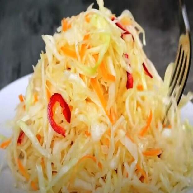 Эта капуста заменила мне все салаты: гости в восторге, все просят добавки и рецепт!