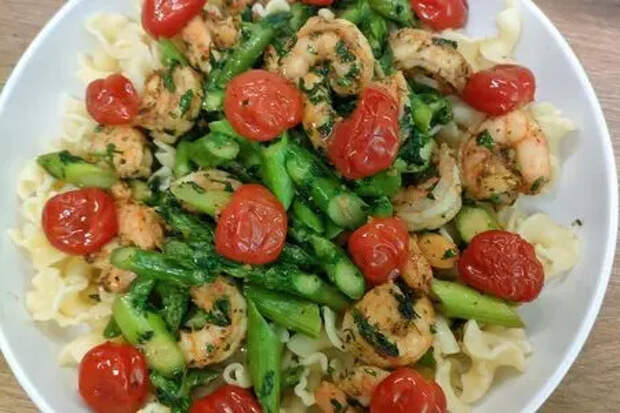 Фото: Паста со спаржей и креветками (pasta con asparagi): шаг 2 Паста со спаржей и креветками (pasta con asparagi): шаг 2