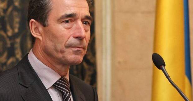 Расмуссен посоветовал Беларуси «беречься агрессии россиян»