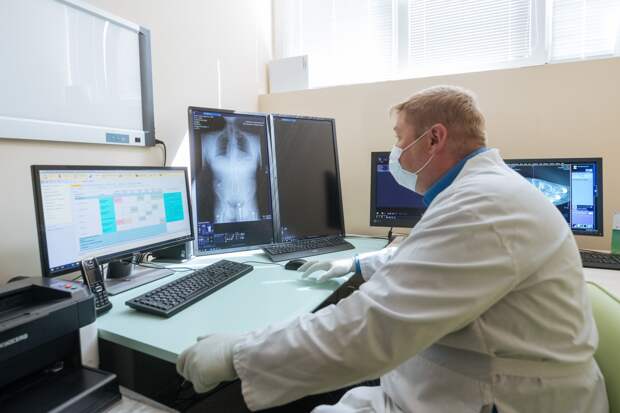 Учёные в России разработали гибкий имплант грудины