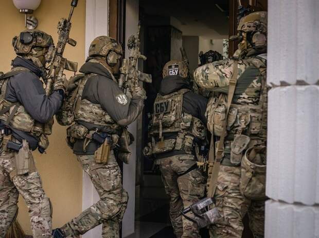 В правительственном квартале Киева началась экстренная операция СБУ