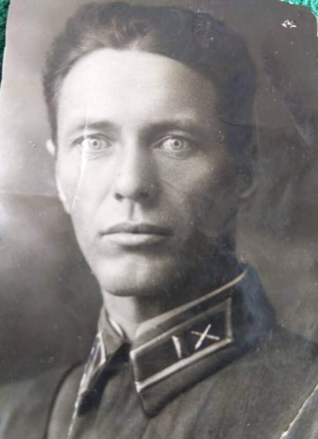 Было у поэта два деда