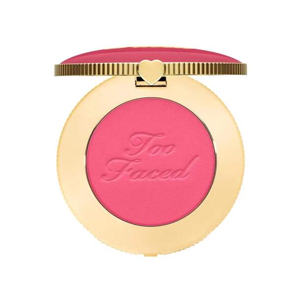 Румяна Cloud Crush Blush, оттенок Watermelon Rain, Too Faced, 2700 руб. («Иль де Ботэ»)