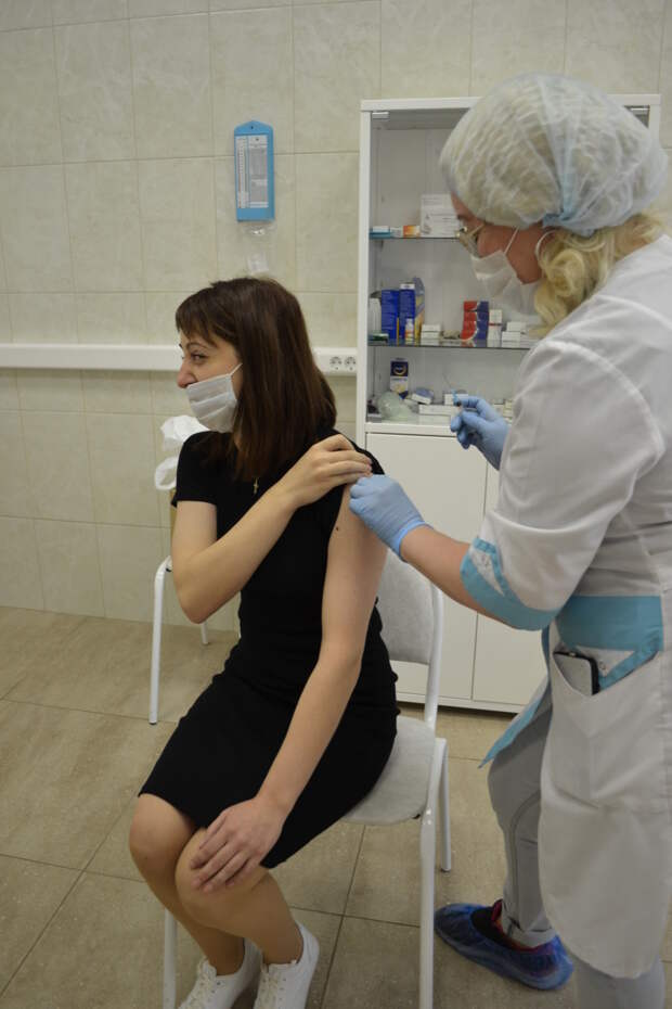 Около 3 тысяч сотрудников предприятий ГК «Агропромкомплектация» в Конаковском районе сделают прививку от коронавируса