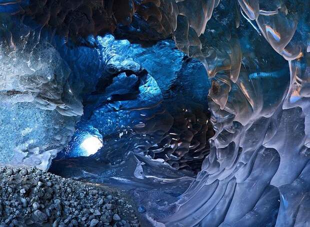 Ледяные пещеры ледника Ватнайёкюдль, Исландия. Фото