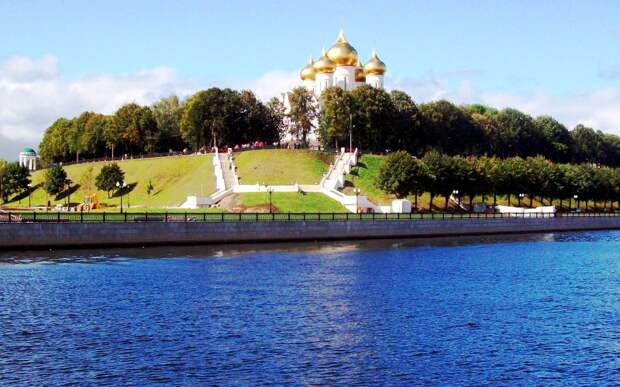 Старинный русский город Ярославль