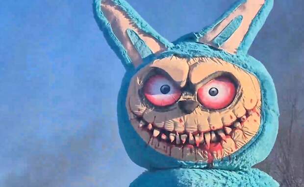 Гигантскую злую Лабубу сожгли на Масленицу в Липецкой области