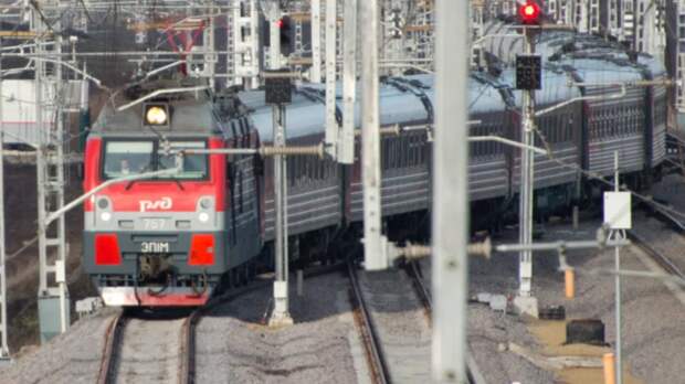 Пассажир — о ЧП с поездом: я просто лбом улетел на сиденье, об стену