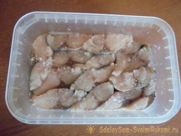 Как засолить скумбрию. Два варианта