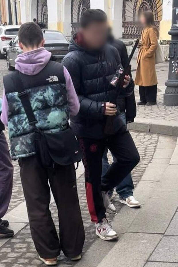 В Петербурге пугающий реквизит студента экономического университета устроил переполох