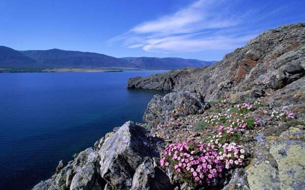 Байкал - самое глубокое озеро России, Азии и мира. фото