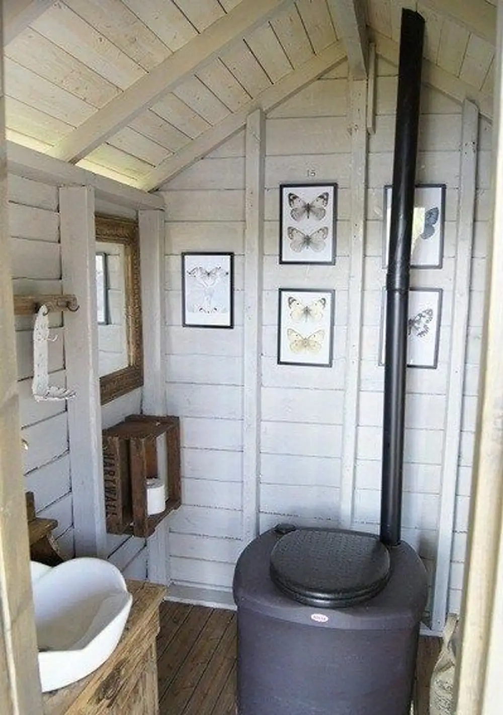 дачный туалет дизайнерские идеи внутри