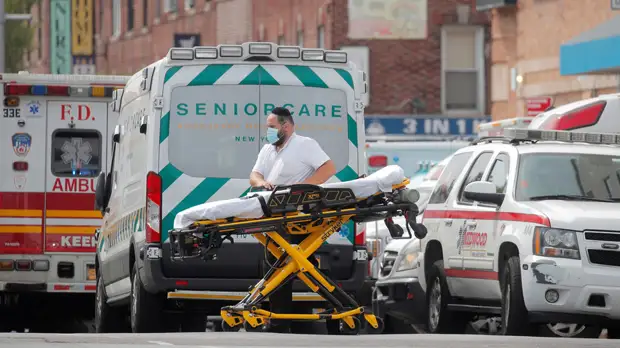 В США за сутки выявлено более 72 тысяч случаев коронавируса