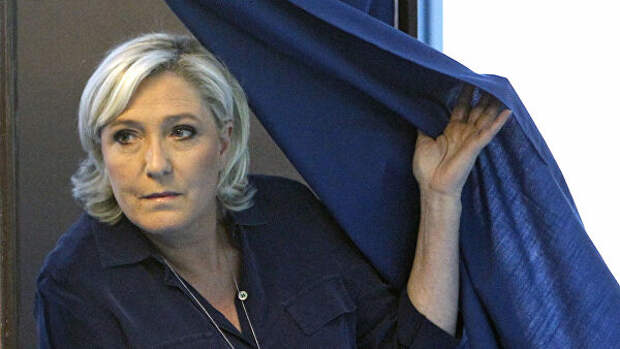 Лидер партии Национальный фронт Марин Ле Пен вышла во второй тур выборов в Национальное собрание (нижняя палата) во Франции