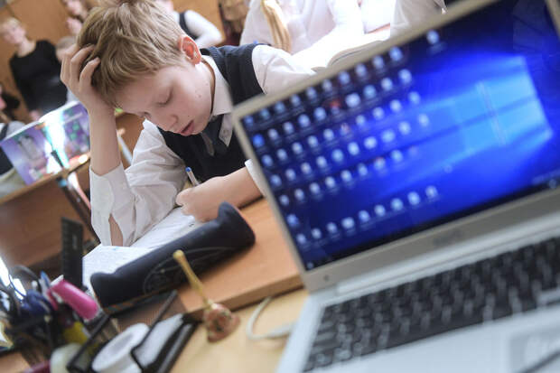 Специалист Сумбатян: ИИ требует перестройки образовательной парадигмы в школах