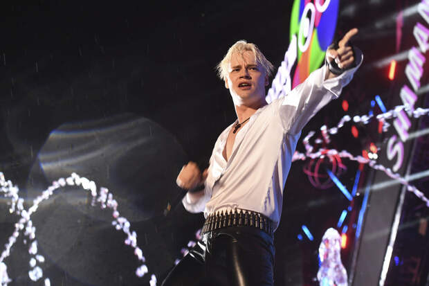 Депутат Милонов: отечественные артисты должны петь под русскими псевдонимами