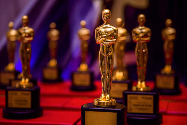 Кто получит заветный Оскар в 2020: постеры с главными номинантами на награду
