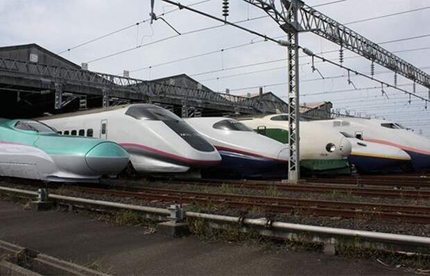 Японские поезда.