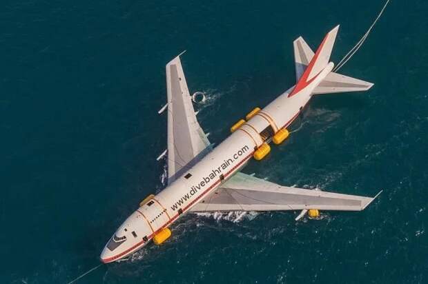 В Бахрейне открылся тематический парк внутри самолета Boeing 747