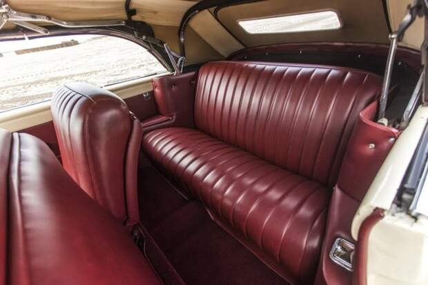 Кабриолет Buick Roadmaster 1949 года выпуска из фильма «Человек дождя» продан на аукционе