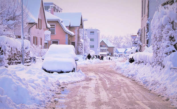 В ХМАО арестованы директор и инженер спортцентра после гибели ребенка под снегом