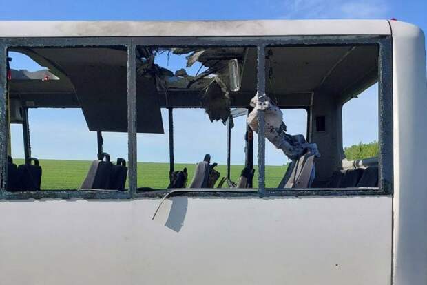 Под Белгородом дроны атаковали два служебных автобуса, есть погибшие