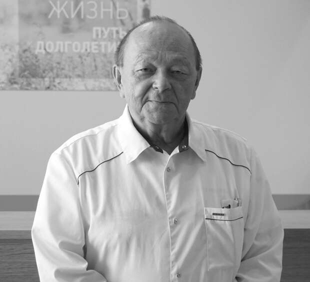 В Нижнекамске скончался легендарный хирург Идрис Валитов