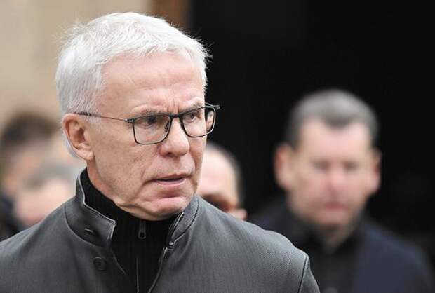 Рекомендации МОК еврочиновники игнорируют. Россиян так и не пускают играть в хоккей и футбол