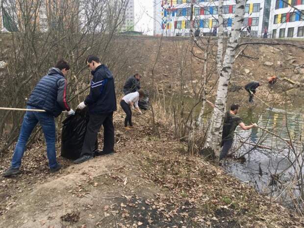 Субботник. Фото: Управа Молжаниновского района