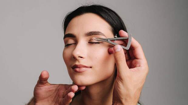 Философия омоложения: пять причин, по которым нужна коррекция век